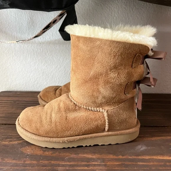 UGG’s Bailey Bow II boot - Picture 3 of 4